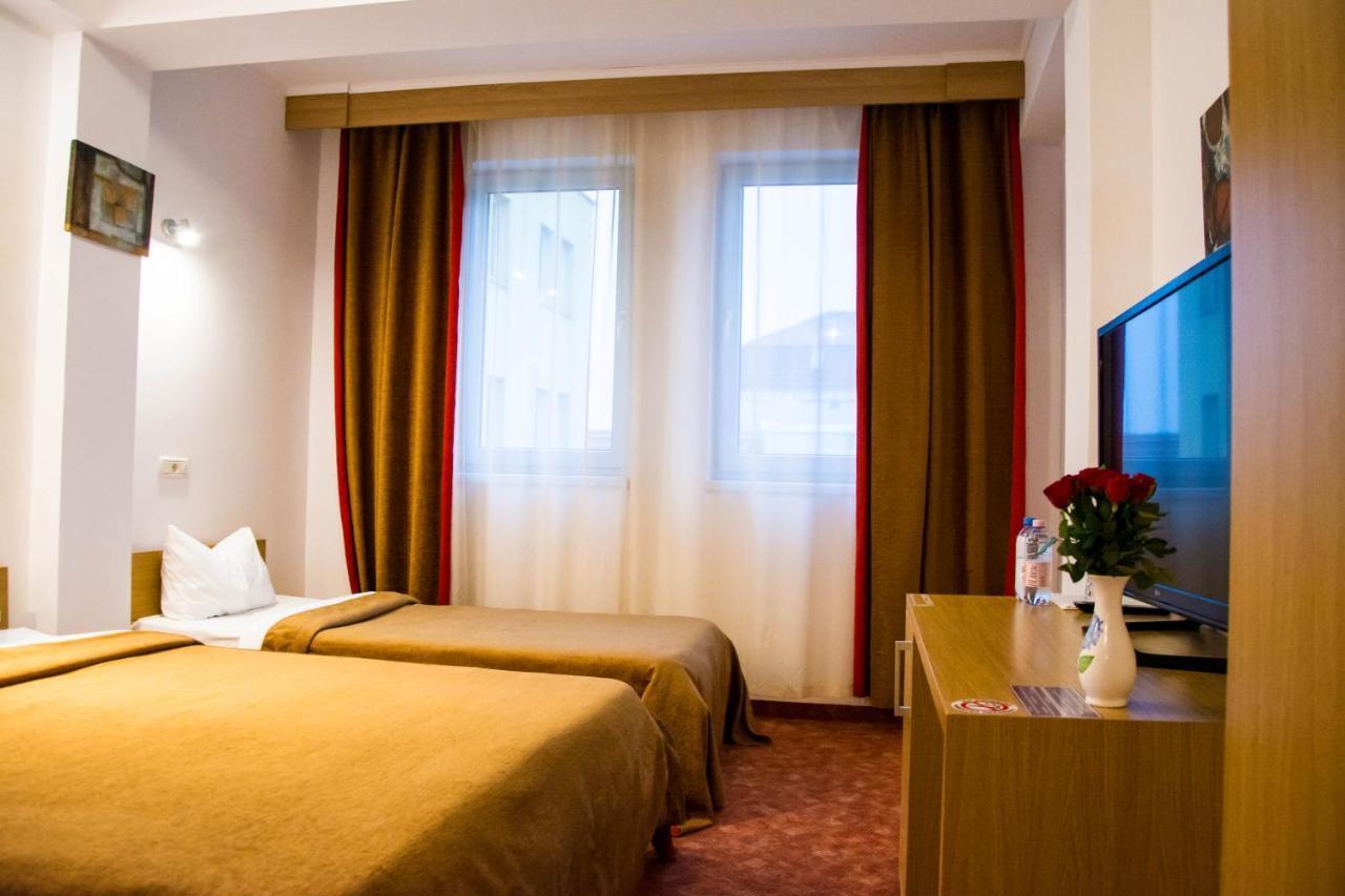 Hotel Riga Αράντ Εξωτερικό φωτογραφία
